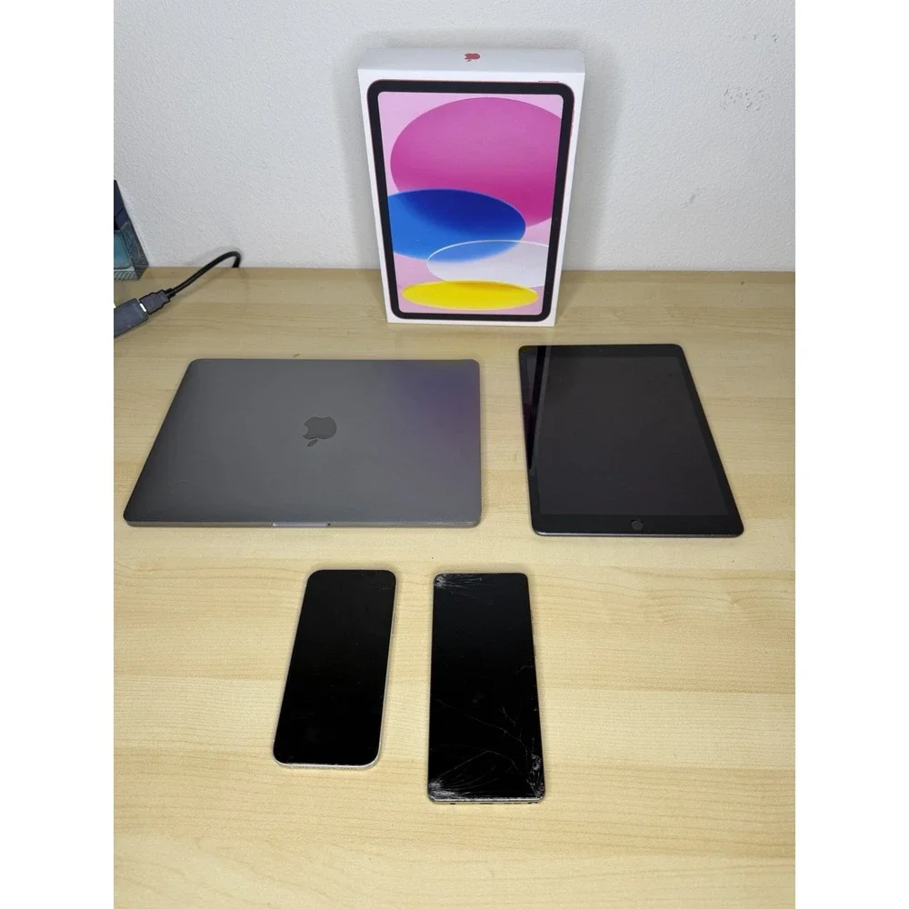 MacBook Pro iPad iPhone 11 Motorola Moto G Stylus 5G 2024 Bundle Lot of 5 PARTS